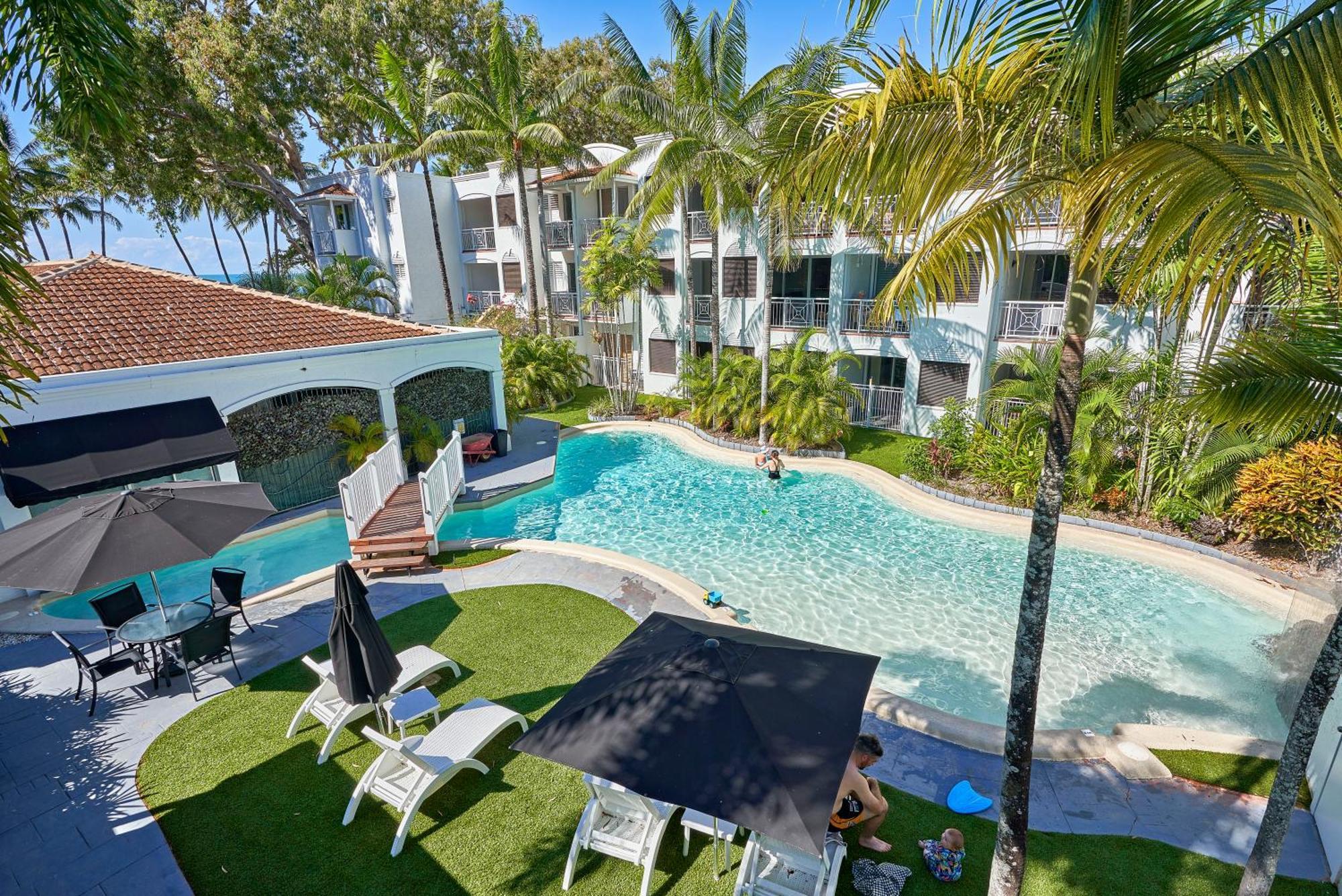 Alassio Apartments With Direct Pool Access بالم كوف المظهر الخارجي الصورة