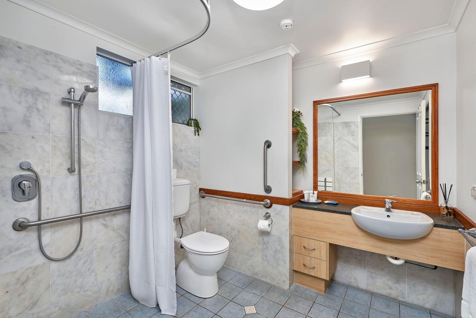 Alassio Apartments With Direct Pool Access بالم كوف الغرفة الصورة