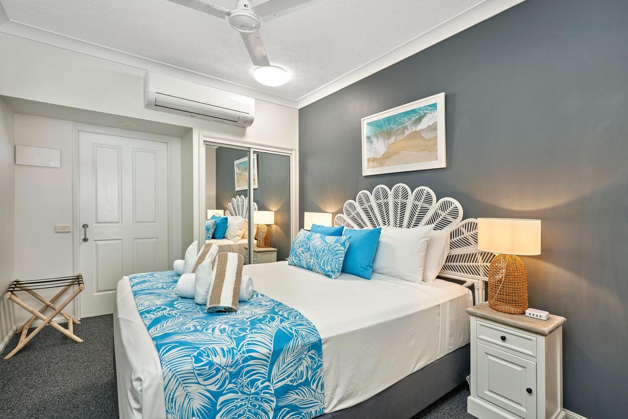 Alassio Apartments With Direct Pool Access بالم كوف الغرفة الصورة
