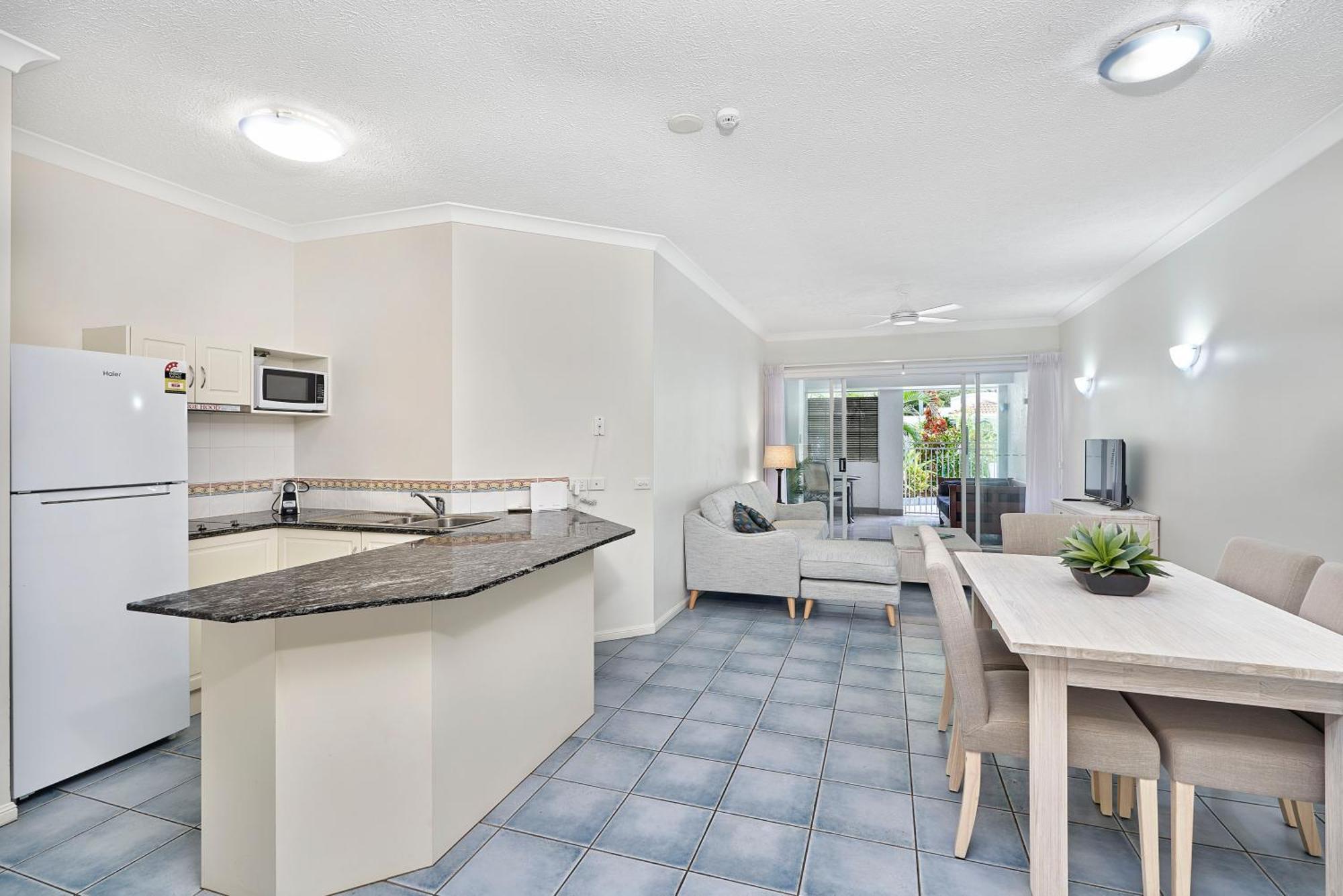 Alassio Apartments With Direct Pool Access بالم كوف الغرفة الصورة